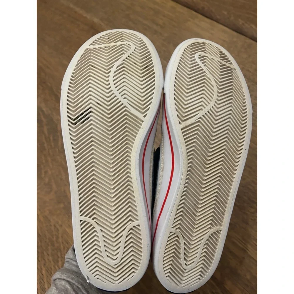 Nike Youth‎ Sneakers – Size 4.5